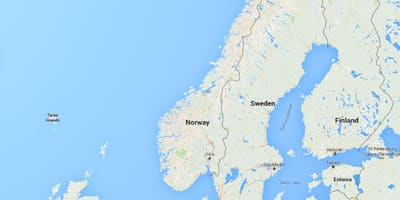 Wzdłuż wybrzeża Norwegii na mapie